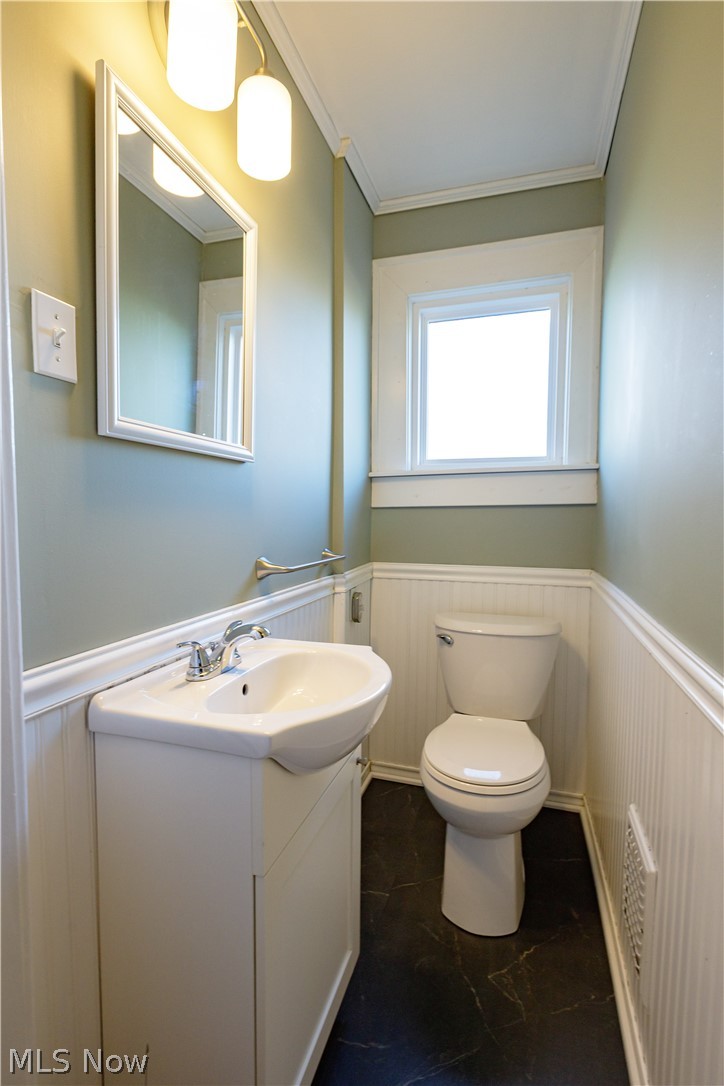 121 Wilson Avenue Waynesburg OH 44688