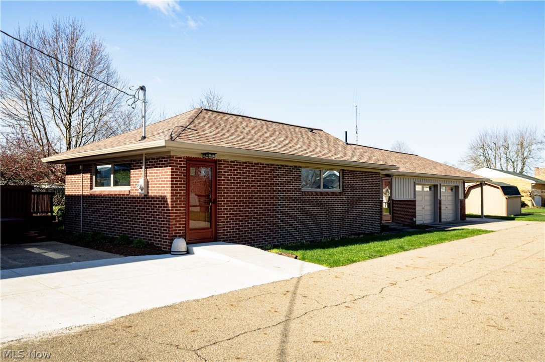 121 Wilson Avenue Waynesburg OH 44688