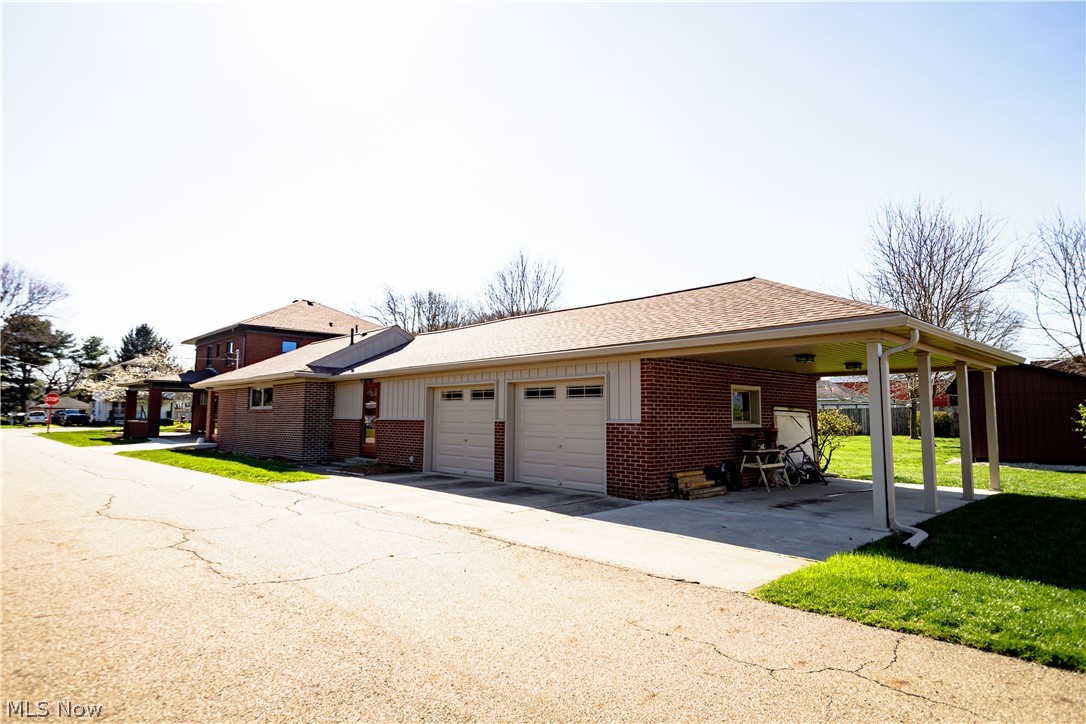 121 Wilson Avenue Waynesburg OH 44688