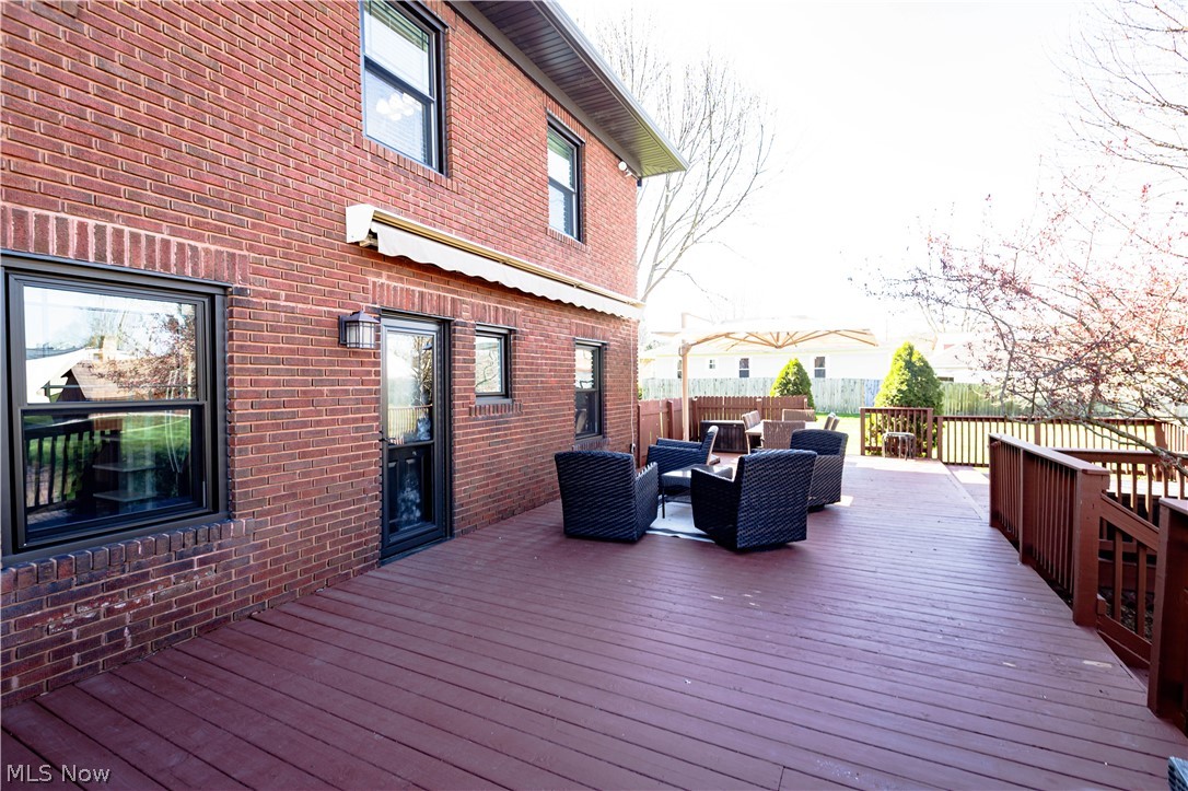 121 Wilson Avenue Waynesburg OH 44688