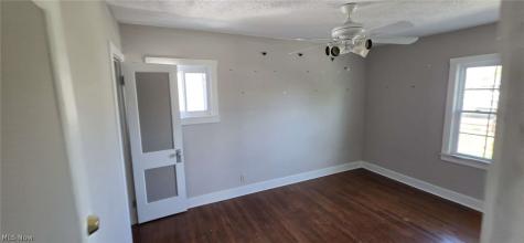 3005 Hillcrest Avenue Cleveland OH 44109