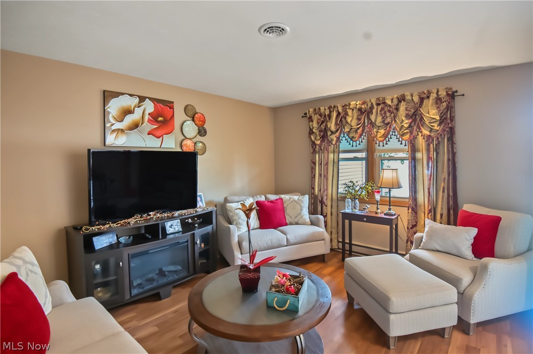 5589 London Drive Austintown OH 44515