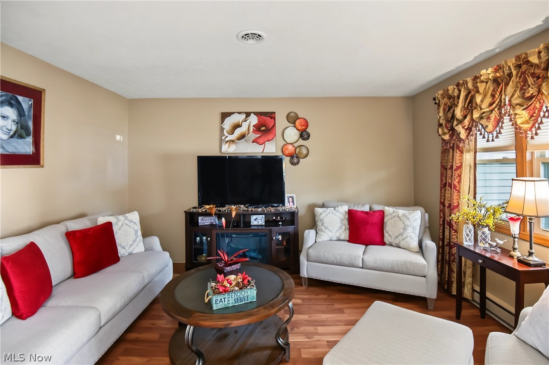 5589 London Drive Austintown OH 44515