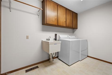21454 Oak Bark Trail Strongsville OH 44149