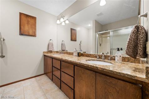 21454 Oak Bark Trail Strongsville OH 44149