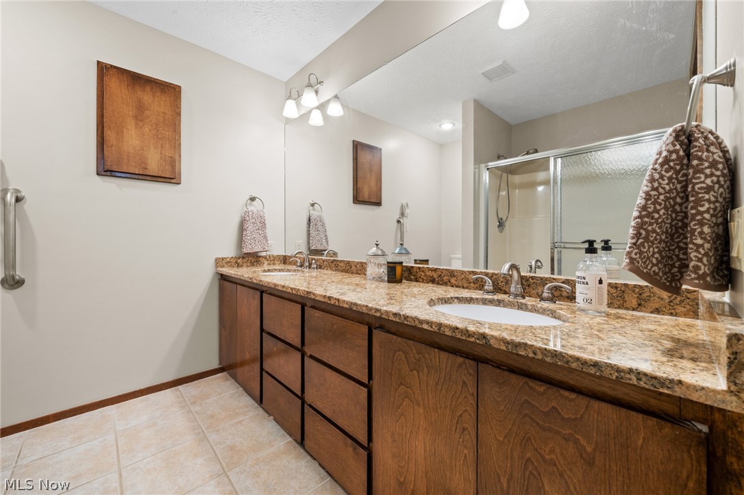 21454 Oak Bark Trail Strongsville OH 44149