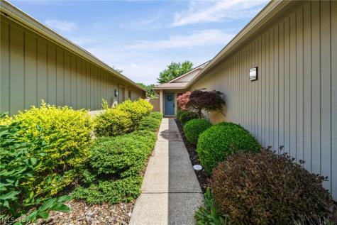 21454 Oak Bark Trail Strongsville OH 44149