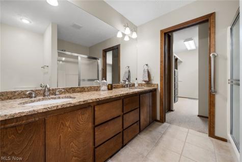 21454 Oak Bark Trail Strongsville OH 44149