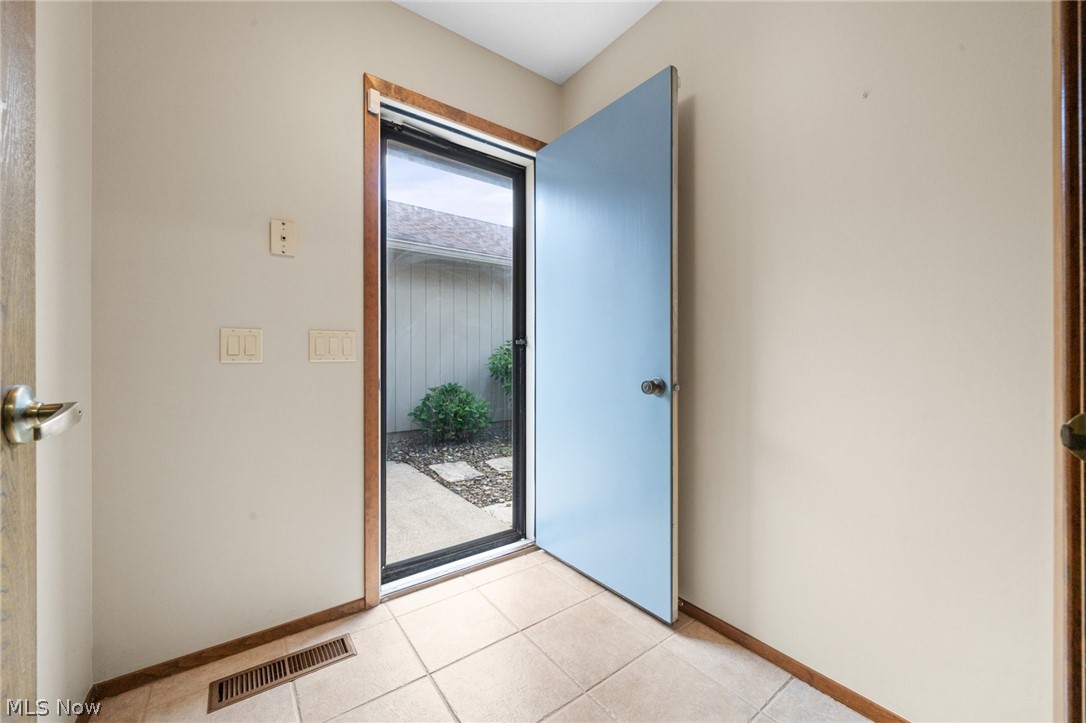 21454 Oak Bark Trail Strongsville OH 44149