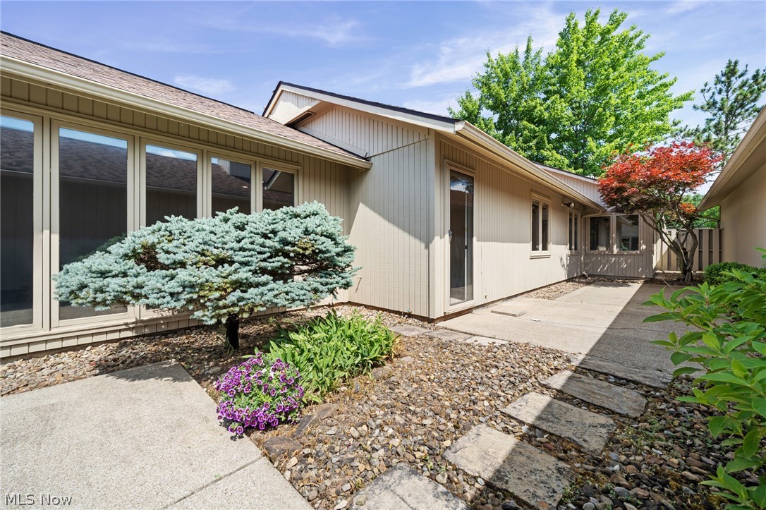 21454 Oak Bark Trail Strongsville OH 44149