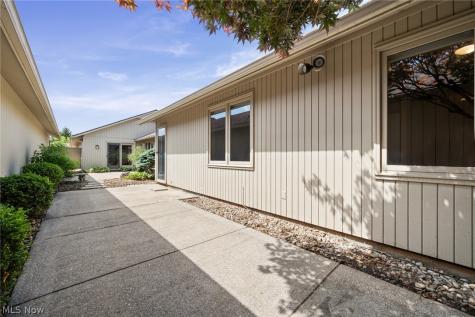 21454 Oak Bark Trail Strongsville OH 44149
