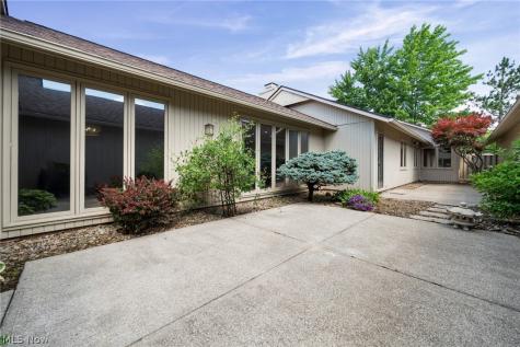 21454 Oak Bark Trail Strongsville OH 44149