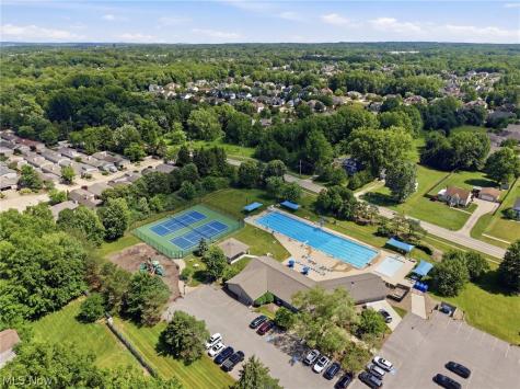 21454 Oak Bark Trail Strongsville OH 44149