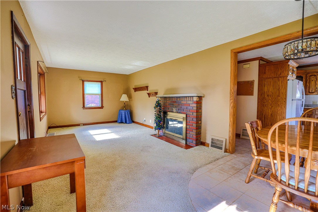 518 Edwards Street Louisville OH 44641