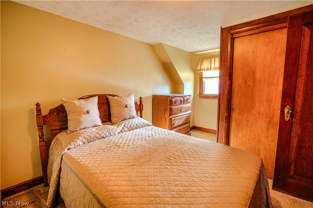 518 Edwards Street Louisville OH 44641