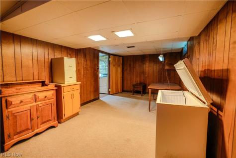 518 Edwards Street Louisville OH 44641