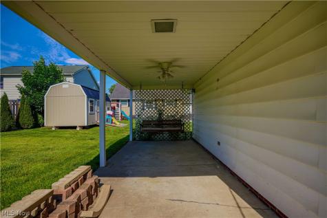 518 Edwards Street Louisville OH 44641