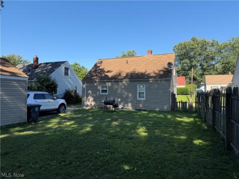 866 Chinook Avenue Akron OH 44305
