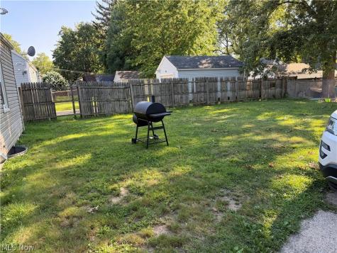 866 Chinook Avenue Akron OH 44305