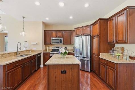 36939 Wexford Drive Solon OH 44139