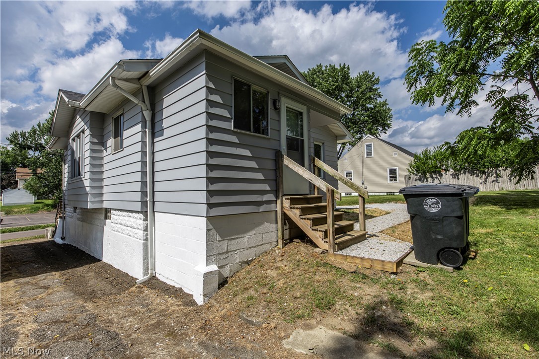 510 Allenford Street Akron OH 44314