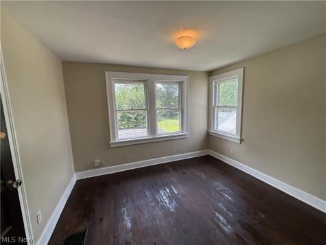 18214 Windward Road Cleveland OH 44119