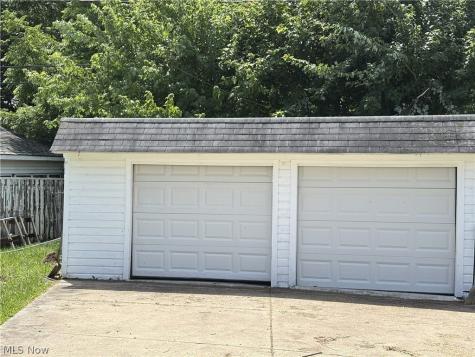 18214 Windward Road Cleveland OH 44119