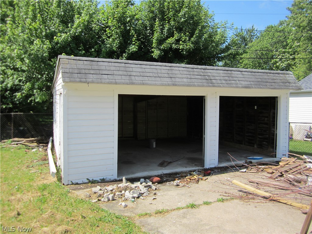 18214 Windward Road Cleveland OH 44119