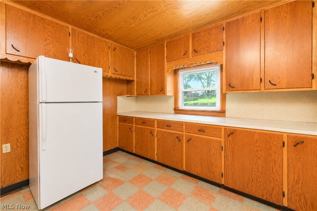 12201 King Church Avenue NW Uniontown OH 44685