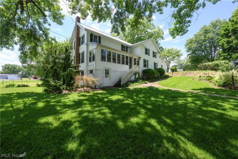 12201 King Church Avenue NW Uniontown OH 44685