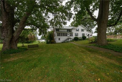 12201 King Church Avenue NW Uniontown OH 44685