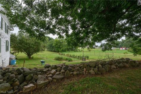 12201 King Church Avenue NW Uniontown OH 44685