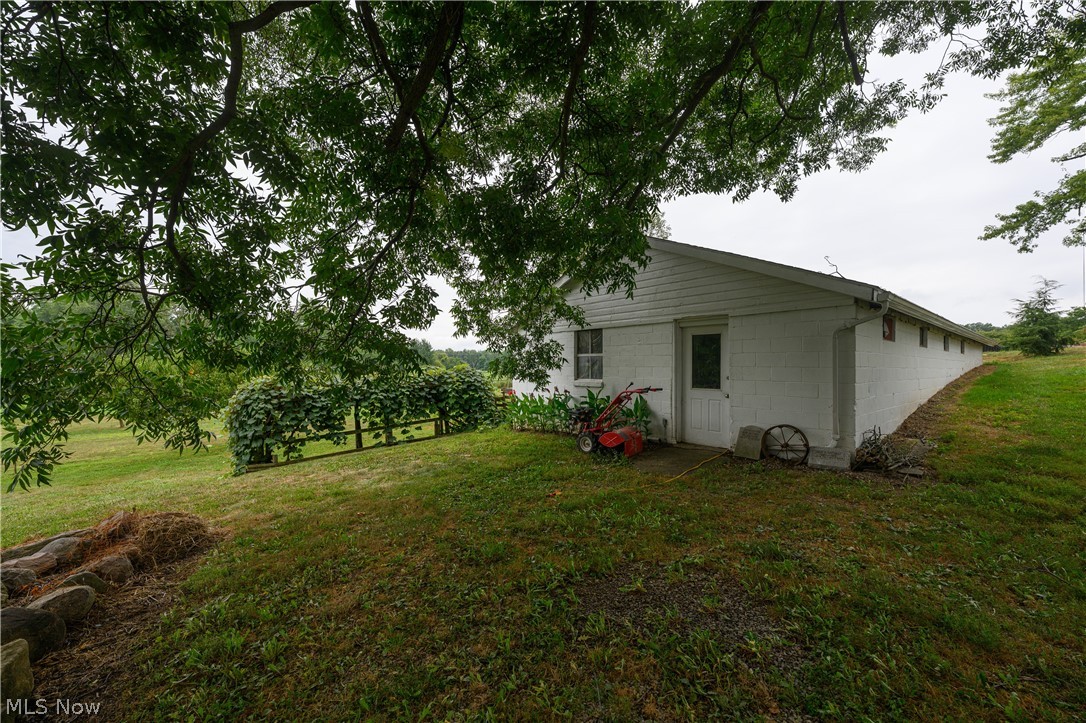 12201 King Church Avenue NW Uniontown OH 44685