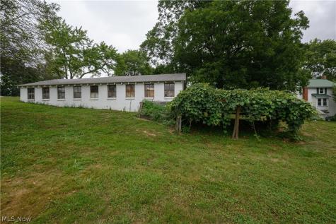 12201 King Church Avenue NW Uniontown OH 44685