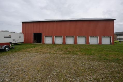 12201 King Church Avenue NW Uniontown OH 44685