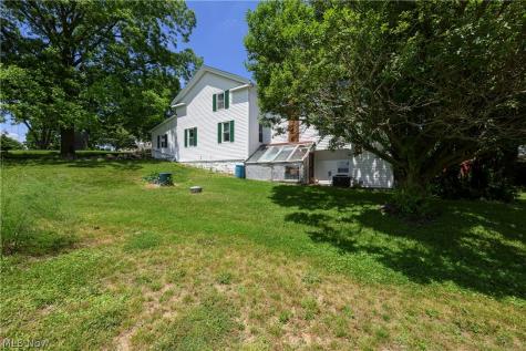 12201 King Church Avenue NW Uniontown OH 44685