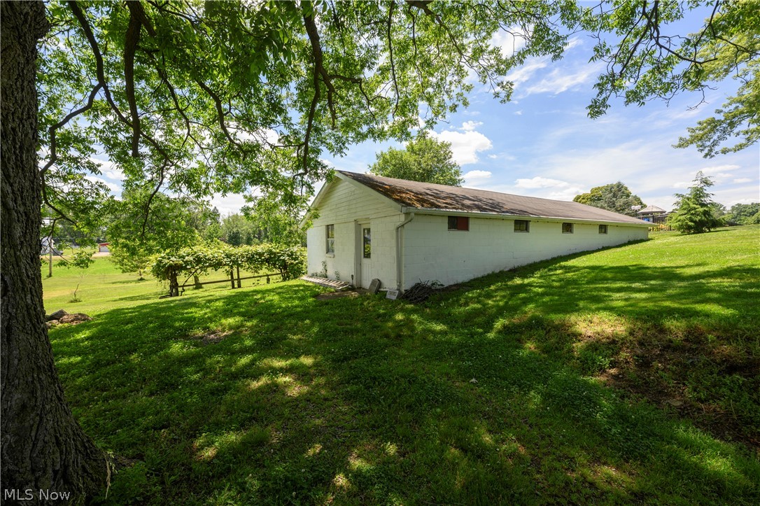 12201 King Church Avenue NW Uniontown OH 44685