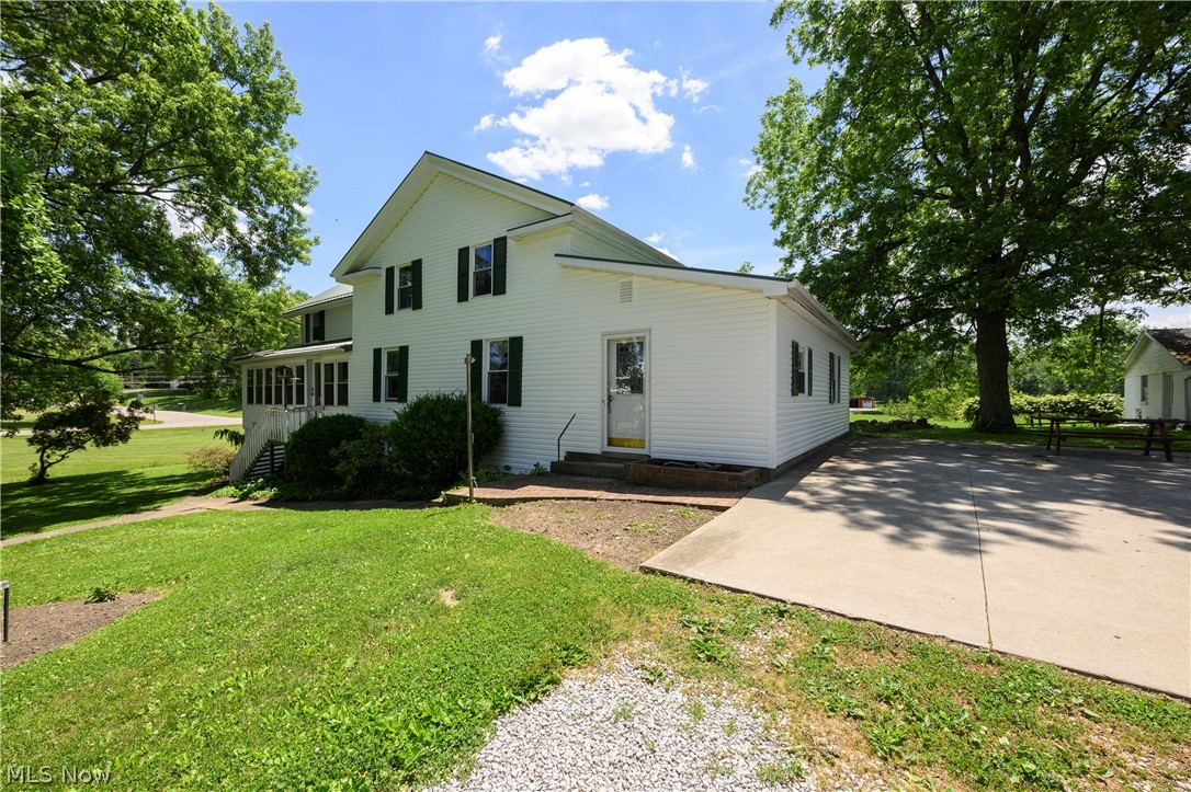 12201 King Church Avenue NW Uniontown OH 44685