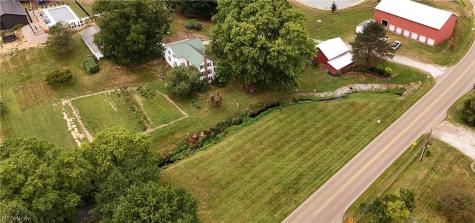 12201 King Church Avenue NW Uniontown OH 44685