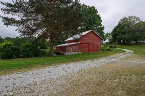12201 King Church Avenue NW Uniontown OH 44685