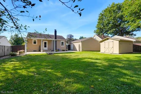 379 Stanford Street Akron OH 44314
