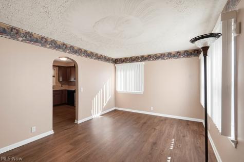379 Stanford Street Akron OH 44314