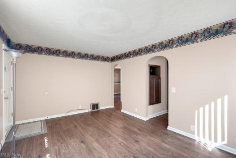 379 Stanford Street Akron OH 44314