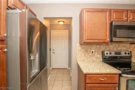 6526 Sugargrove Circle NE Canton OH 44721