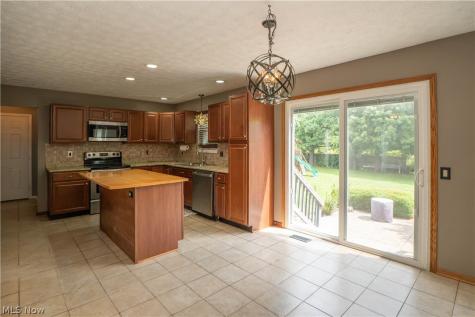 6526 Sugargrove Circle NE Canton OH 44721