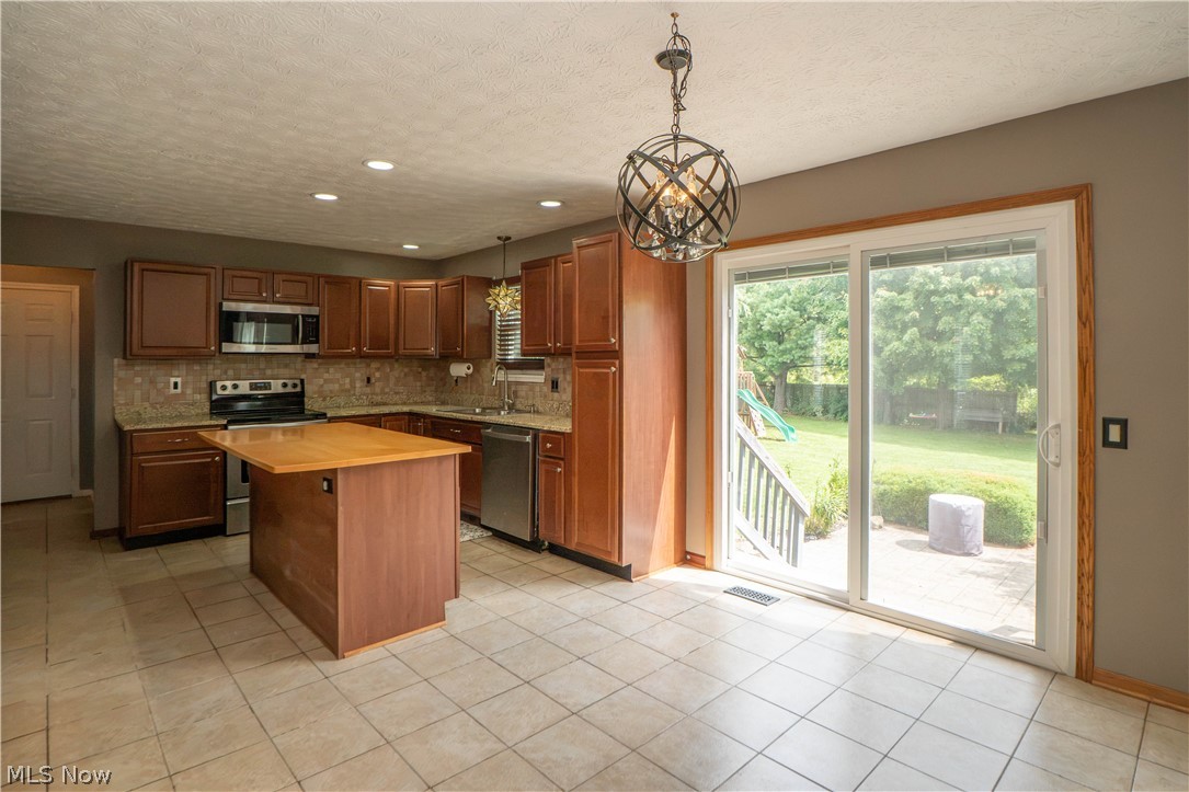 6526 Sugargrove Circle NE Canton OH 44721