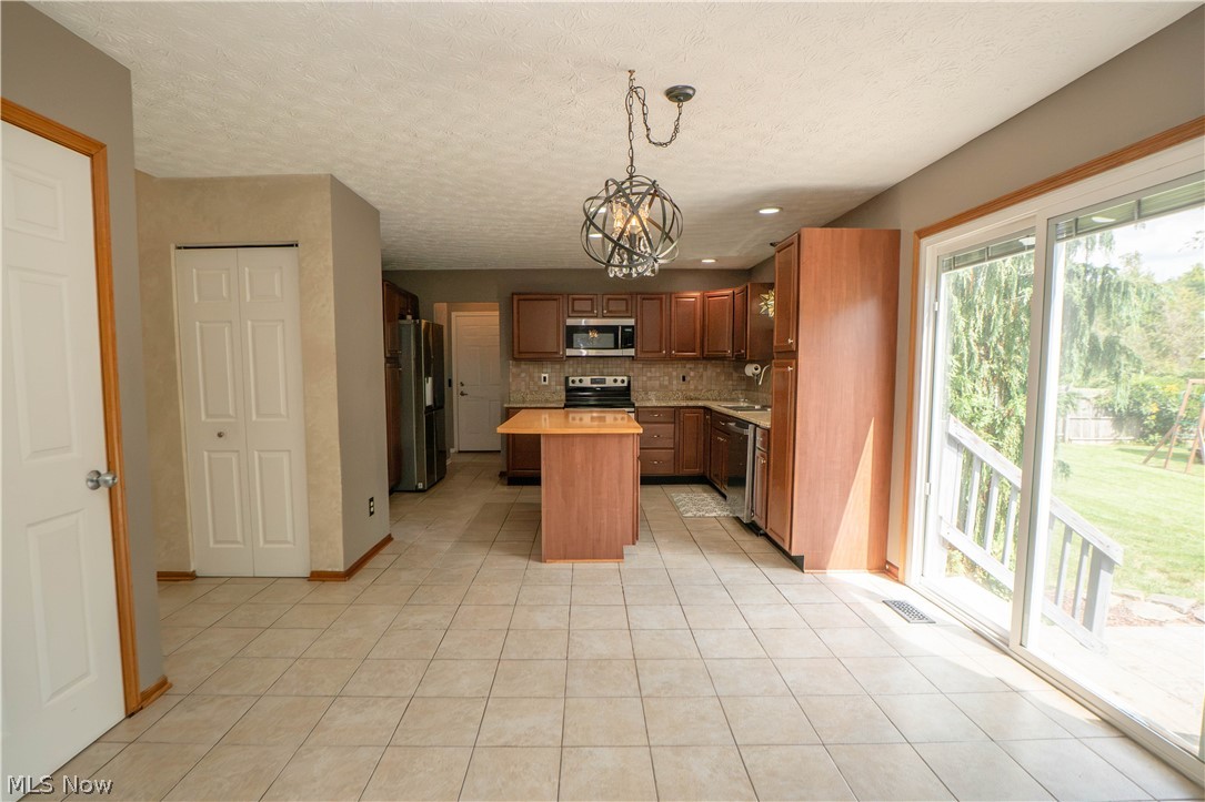 6526 Sugargrove Circle NE Canton OH 44721