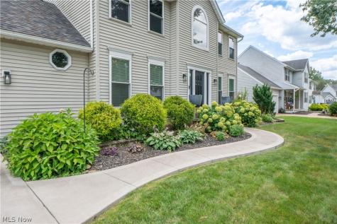 6526 Sugargrove Circle NE Canton OH 44721
