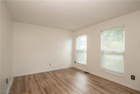 6526 Sugargrove Circle NE Canton OH 44721