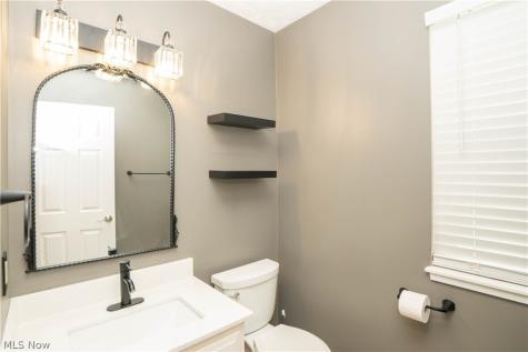 6526 Sugargrove Circle NE Canton OH 44721